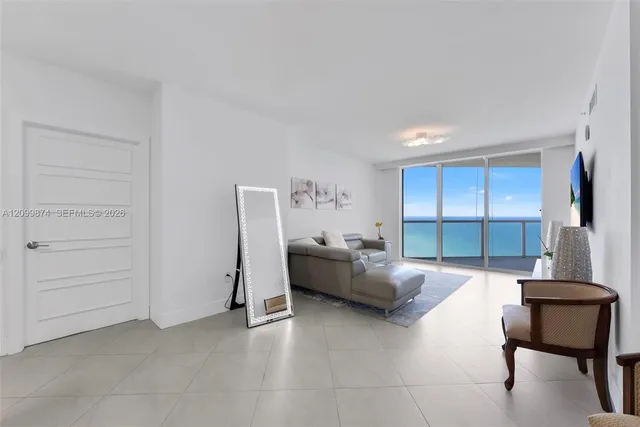 2-bedroom rental at 16699 Collins Avenue #2904, Sunny Isles Beach