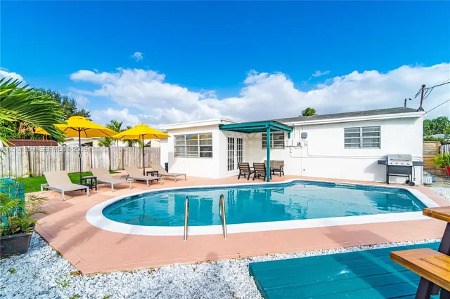 4-bedroom rental at 730 N 72nd Terrace, Hollywood