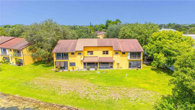 3-bedroom rental at 9014 NW 45th Court, Sunrise