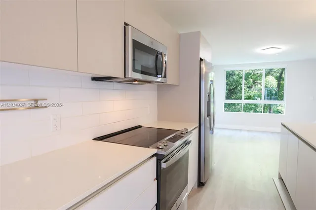 2-bedroom rental at 2555 NE 193rd Street #2223, Miami