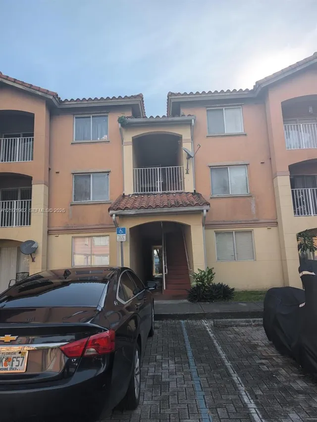 2-bedroom rental at 17622 NW 25th Avenue #303, Miami Gardens