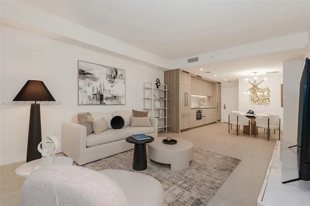 1-bedroom rental at 77 SE 5th Street #2208, Miami
