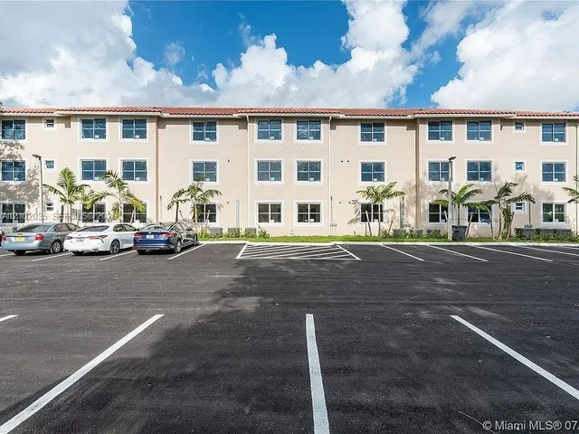 2-bedroom rental at 2575 SW 64th Avenue #8, Miramar