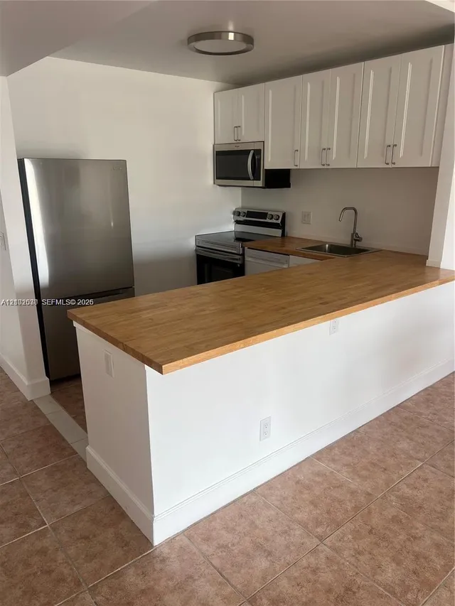 1-bedroom rental at 1455 N Treasure Drive #5B, North Bay Village