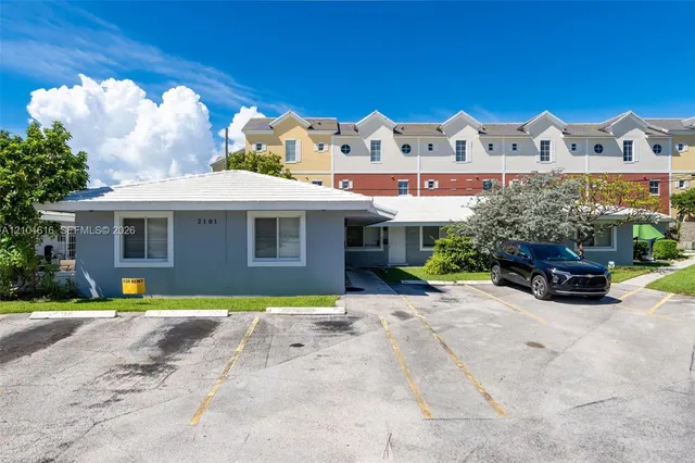 2-bedroom rental at 2101 NE 41st Street #B, Lighthouse Point