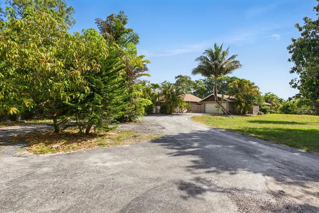 5-bedroom rental at 16319 E BURNS Drive E #A, The Acreage