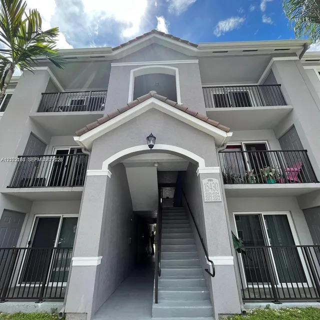 3-bedroom rental at 15430 SW 284th Street #6102, Homestead