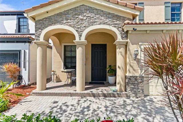 5-bedroom rental at 19244 NE 9th Place, Miami