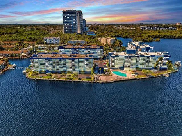 2-bedroom rental at 16570 NE 26th Avenue #2C, North Miami Beach