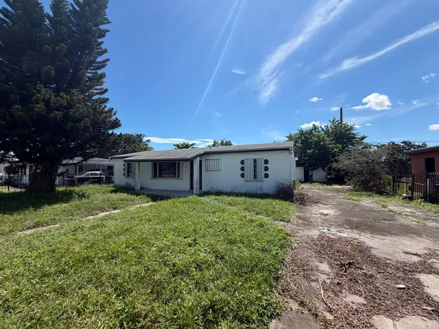 4-bedroom home at 2850 NW 160TH Street, Miami Gardens