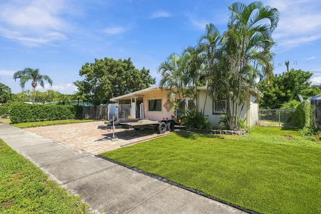 3-bedroom home at 4320 NE 18TH Avenue, Pompano Beach