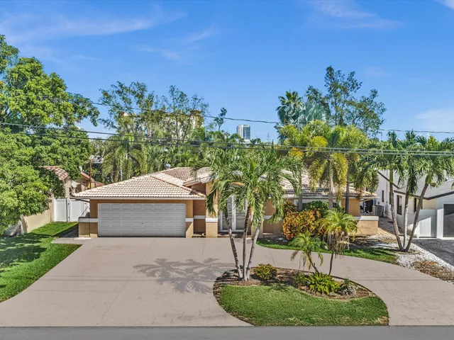 4-bedroom home at 948 SE 10TH Court, Pompano Beach