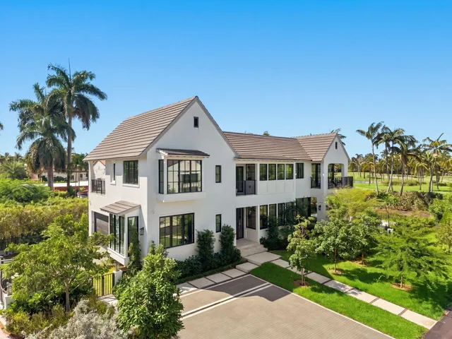 4-bedroom home at 5262 LA GORCE Drive, Miami Beach