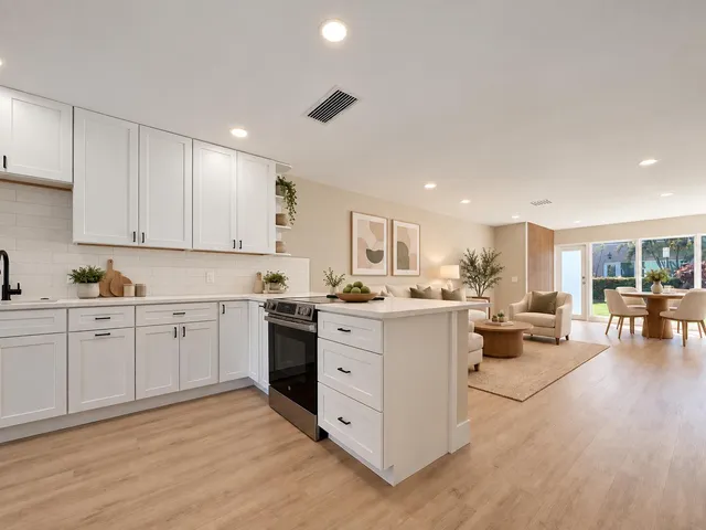 2-bedroom home at 13924 Vía Flora, Delray Beach