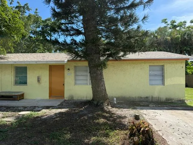 3-bedroom rental at 4935 Gulfstream Road, Lake Worth