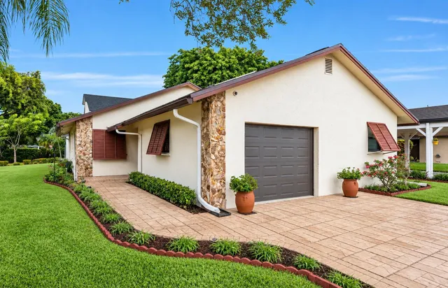 3-bedroom rental at 5611 SW 97TH Terrace, Cooper City
