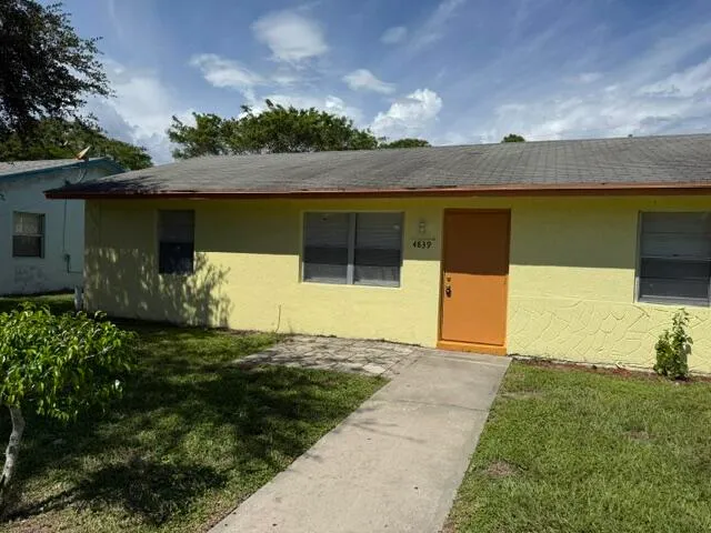 3-bedroom rental at 4839 Gulfstream Road, Lake Worth