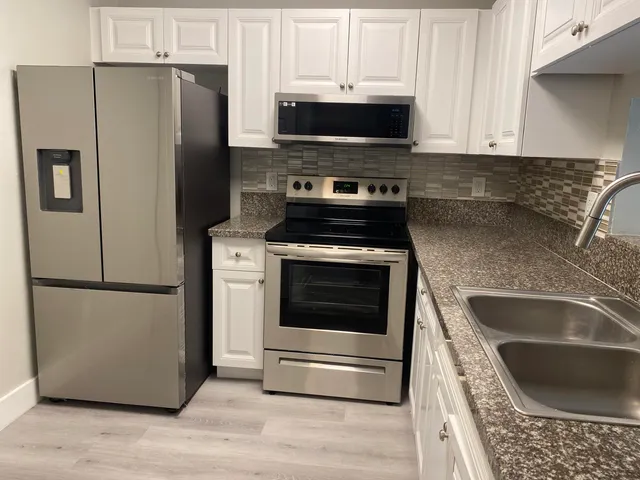 3-bedroom rental at 11432 NW 43rd Street #Top Right, Coral Springs