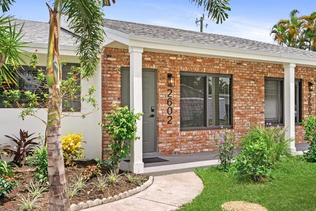 2-bedroom rental at 2600 NE 5th Avenue, Boca Raton