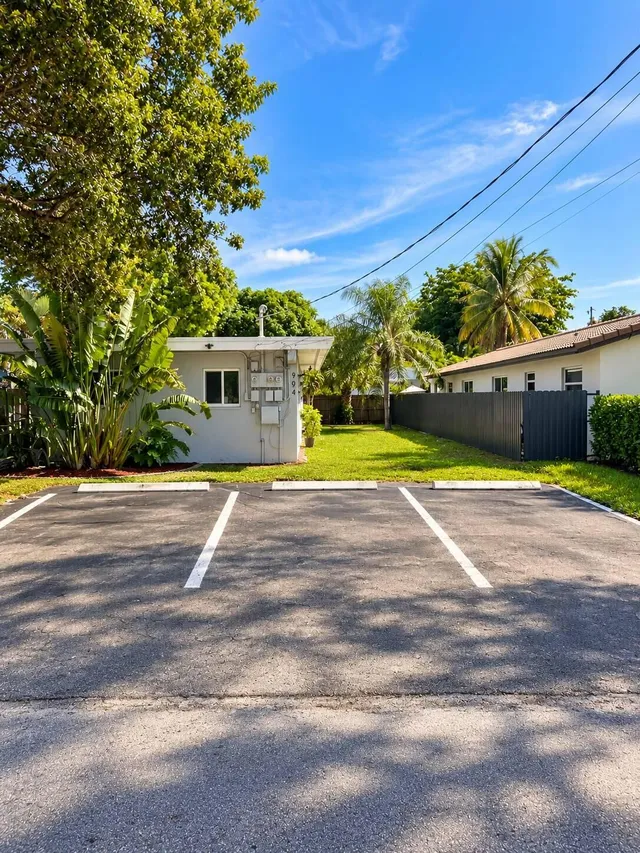 2-bedroom rental at 904 NE 12TH #1-3, Pompano Beach