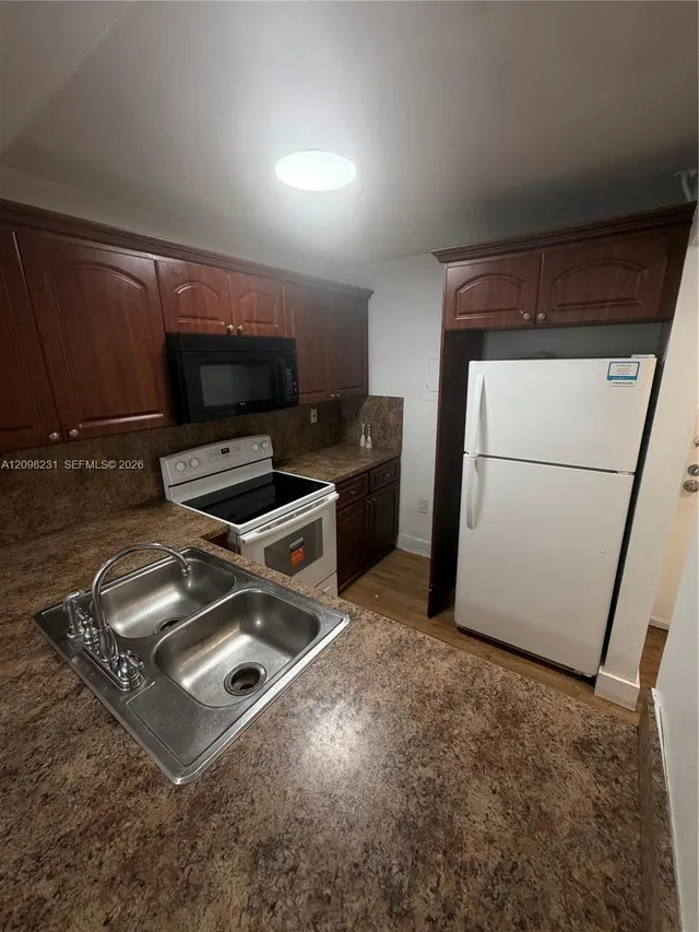1-bedroom home at 16465 NE 22nd Avenue #412, North Miami Beach