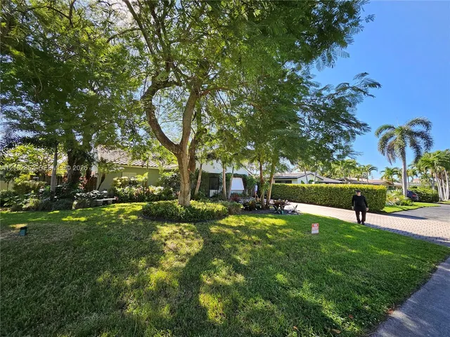 3-bedroom rental at 2016 NE 26th Drive, Wilton Manors