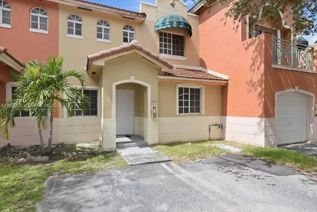 3-bedroom rental at 7245 NW 173rd Drive #2505, Hialeah