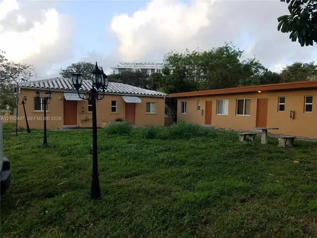 1-bedroom rental at 13770 NE 20th Place #3, North Miami Beach