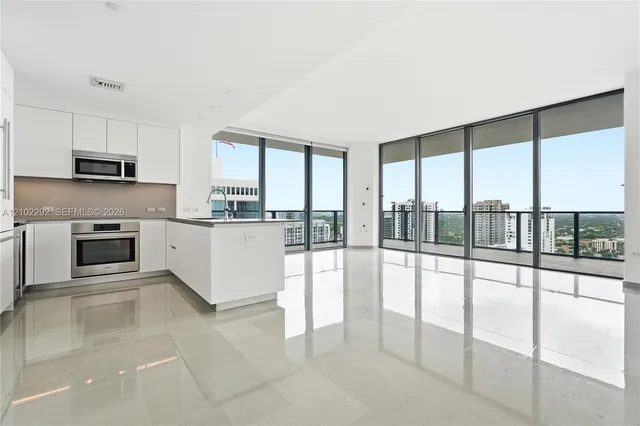 3-bedroom rental at 88 SW 7th Street #2302, Miami