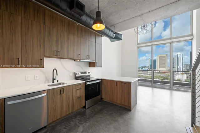 2-bedroom rental at 690 SW 1st Court #2115, Miami