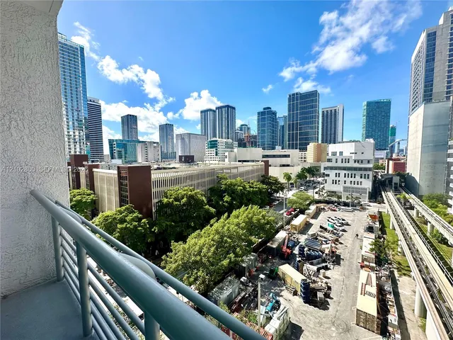 1-bedroom rental at 133 NE 2nd Avenue #809, Miami