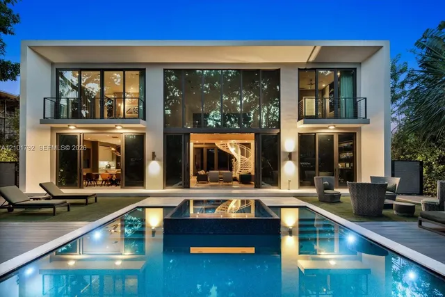 4-bedroom rental at 4322 Nautilus Drive, Miami Beach