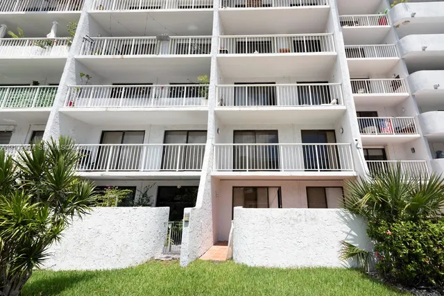1-bedroom rental at 1650 NE 115th Street #503, Miami