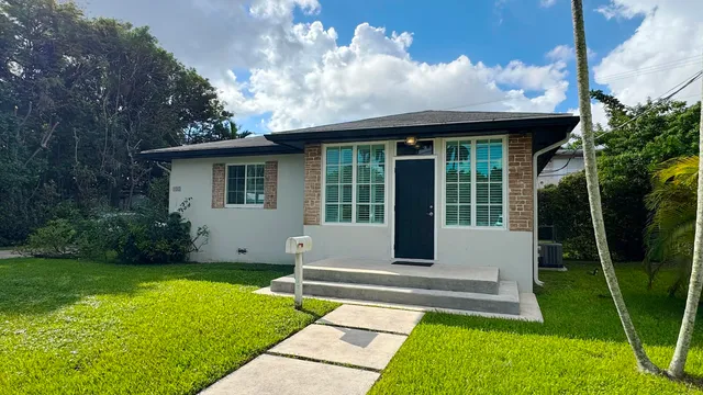 2-bedroom home at 133 SE 2nd Street, Dania Beach