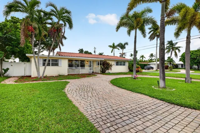 4-bedroom home at 391 SE 6TH Court, Pompano Beach