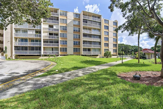 2-bedroom home at 7051 Environ Boulevard #534, Lauderhill