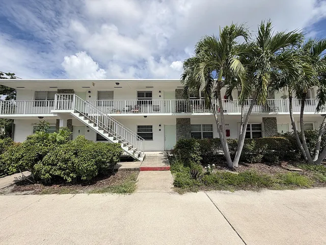 2-bedroom rental at 500 1st Avenue S #203, Lake Worth Beach
