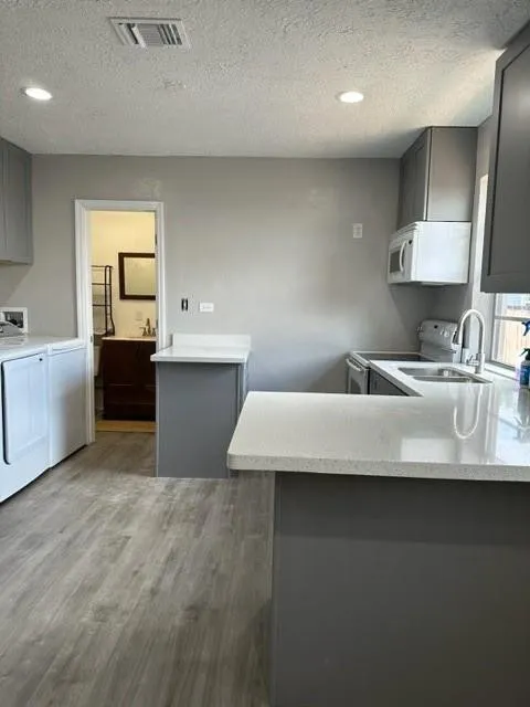 3-bedroom rental at 1938 CLEVELAND Street #A, Hollywood