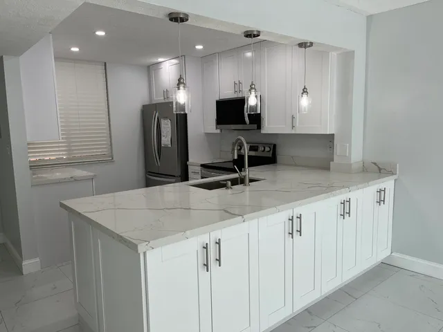 2-bedroom rental at 2830 SOMERSET Drive #211N, Lauderdale Lakes