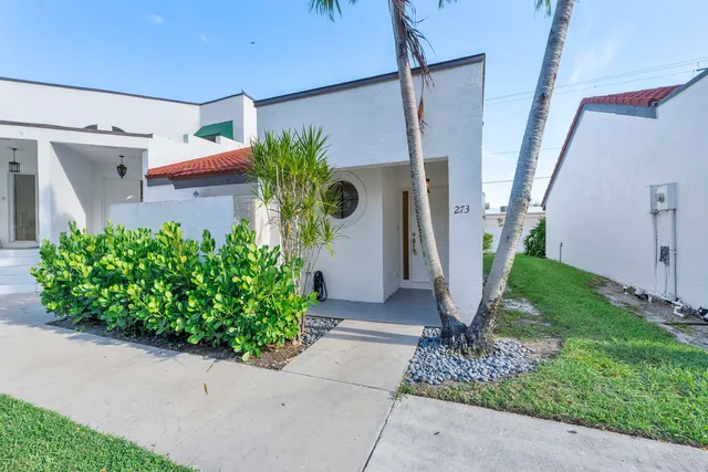 2-bedroom rental at 273 NW 36TH Avenue, Deerfield Beach