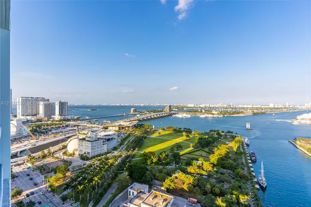 1-bedroom home at 900 Biscayne Boulevard #3003, Miami