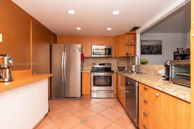 1-bedroom home at 1020 Meridian Avenue #314, Miami Beach