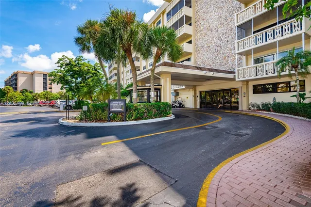 2-bedroom home at 800 NE 195th Street #408, Miami