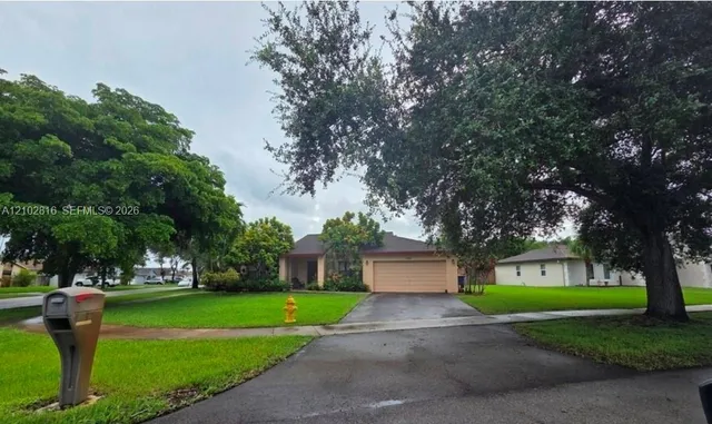 3-bedroom home at 4800 SW 120th Avenue, Cooper City