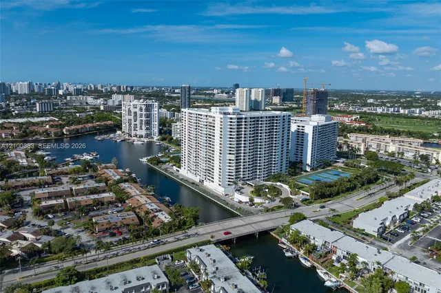 2-bedroom rental at 2500 Parkview Drive #517, Hallandale Beach