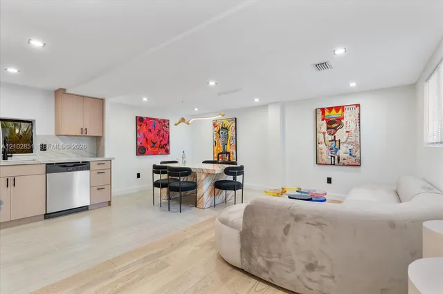 3-bedroom rental at 117 NE 48th Street #B1, Miami