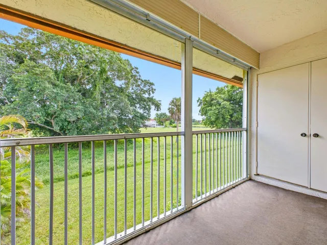 2-bedroom home at 3041 Holiday Springs Boulevard #201, Margate