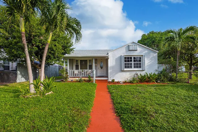 3-bedroom home at 719 SUMMIT Boulevard, West Palm Beach