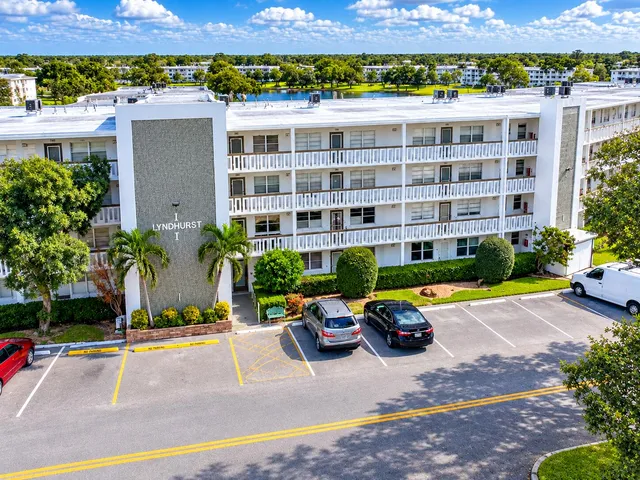 2-bedroom home at 2023 Lyndhurst I, Deerfield Beach