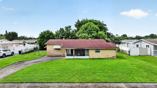 3-bedroom home at 913 JAMAICAN Drive, West Palm Beach